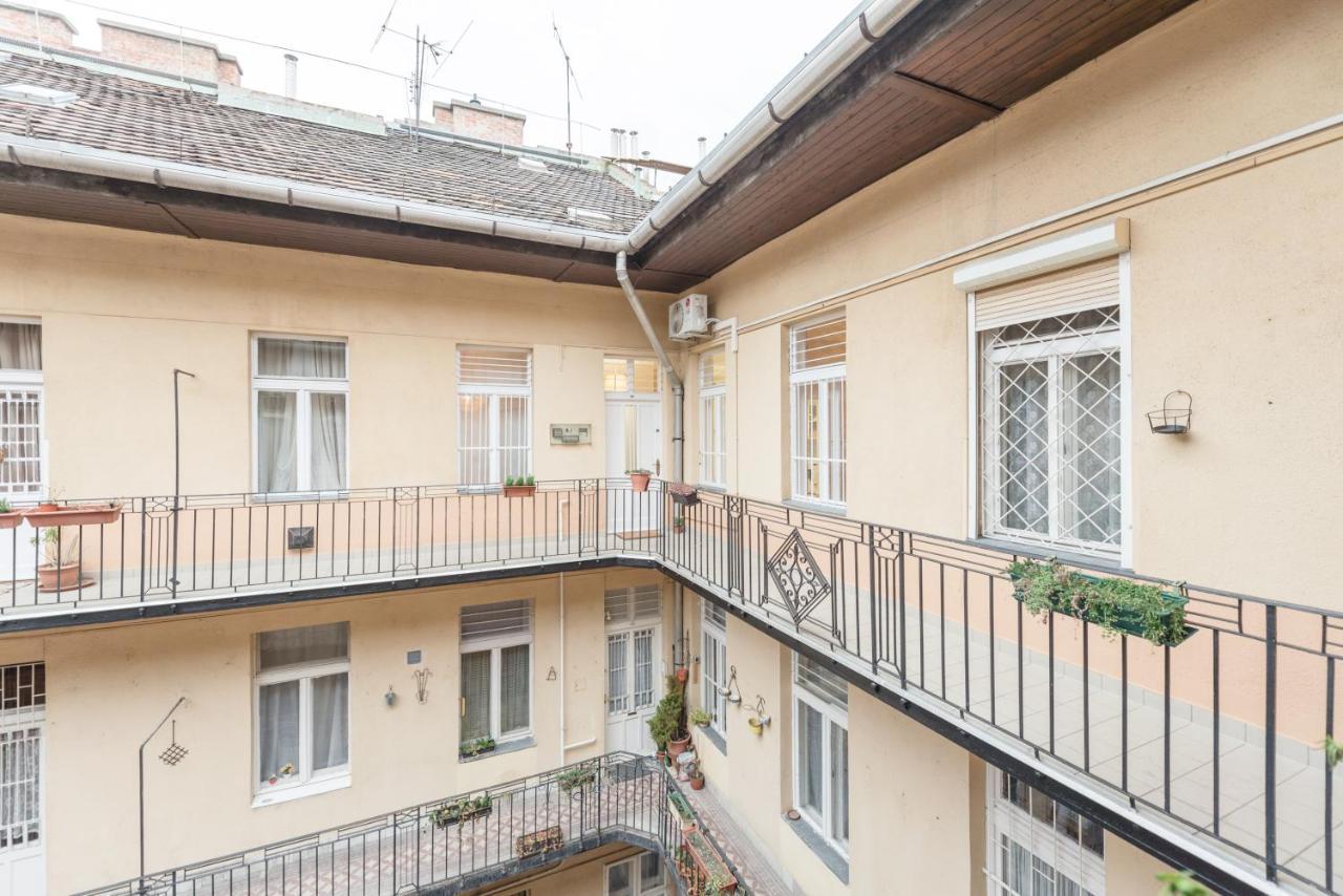 Apartamento Downtown Heart 3 Bdr, 2 Bath, A/C Budapest Exterior foto