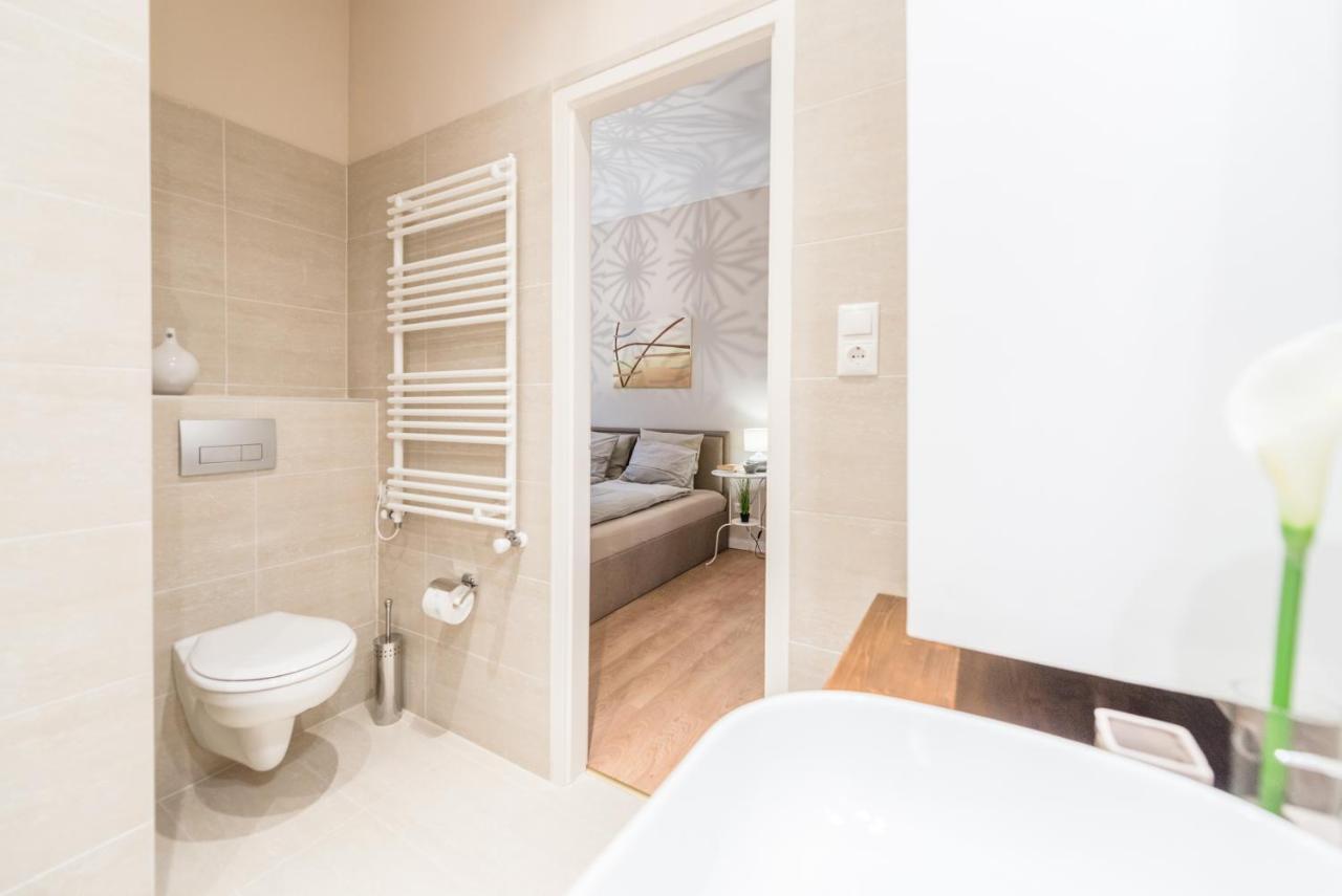 Apartamento Downtown Heart 3 Bdr, 2 Bath, A/C Budapest Exterior foto